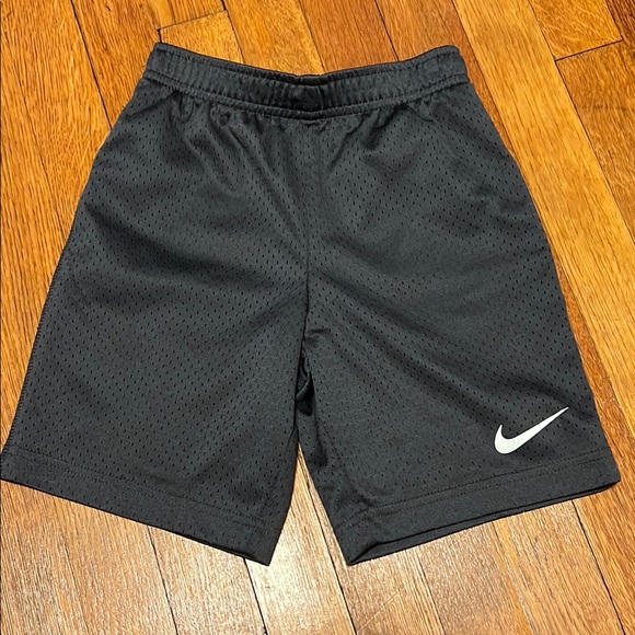 Nike Kids Black and Gray Basketball Shorts Bundle Size 7 - Picture 5 of 7